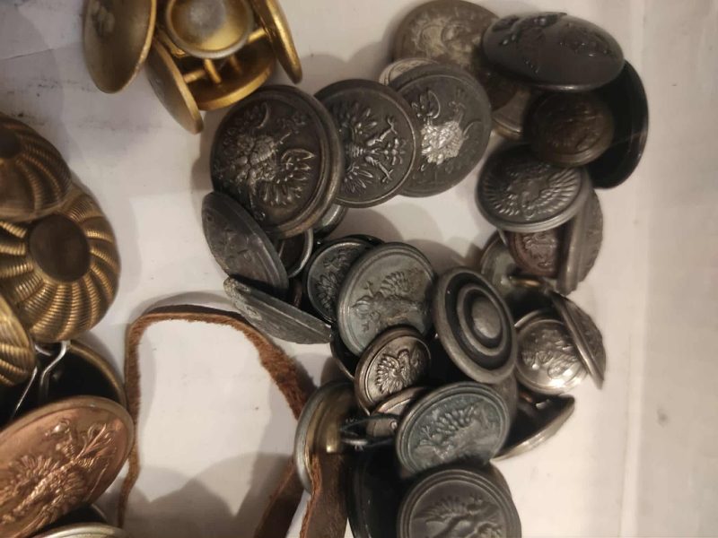 Guziki - olbrzymi zestaw ponad 1 200(tysiąc dwieście) sztuk. - obrazek 18