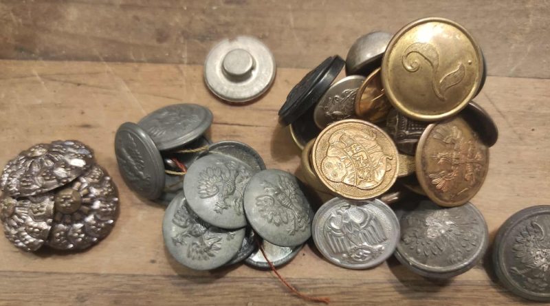 Guziki - olbrzymi zestaw ponad 1 200(tysiąc dwieście) sztuk. - obrazek 6