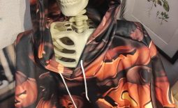 hallowen-kościotrup-w-antykwariacie hallowen-kościotrup-w-antykwariacie