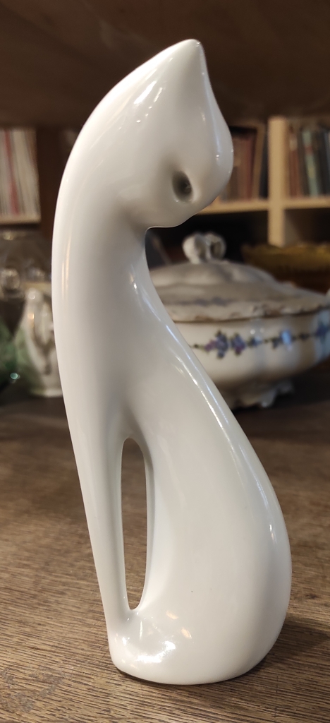 Figurka porcelanowa „Kot siedzący” – Mieczysław Naruszewicz (1923–2006) [prezent] [new look]