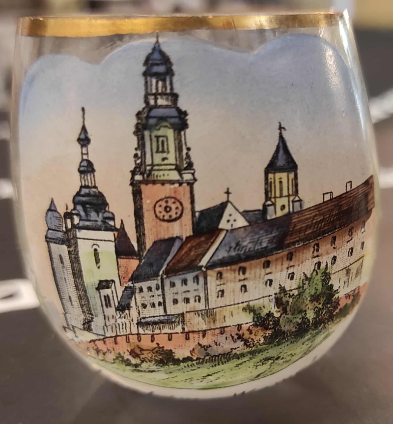 Kieliszek pamiątkowy „Kraków – Wawel” – szkło ręcznie malowane, złocony rant                 212110.