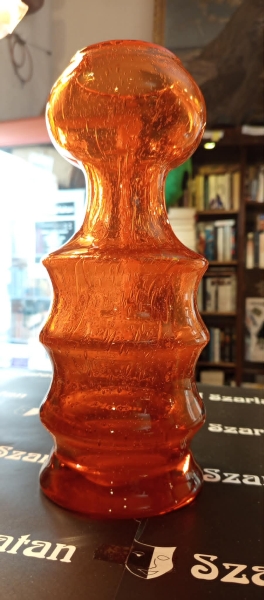 Wazon Żyrafa w kolorze pomarańczowym mocne antico proj. Kazimierz Krawczyk, lata 70. 154153.